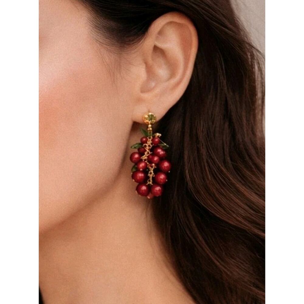 Grapes Dangle Pierced Earrings 1.5" Red Green Lucite Gold-tone Cherry rp-41 - Picture 2 of 9